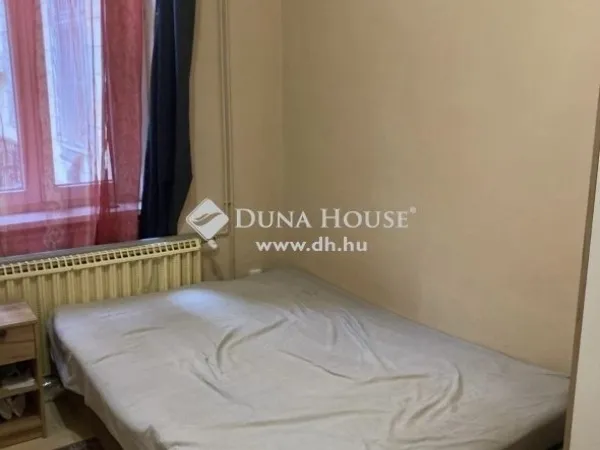 Eladó lakás Budapest VI. kerület 74 nm