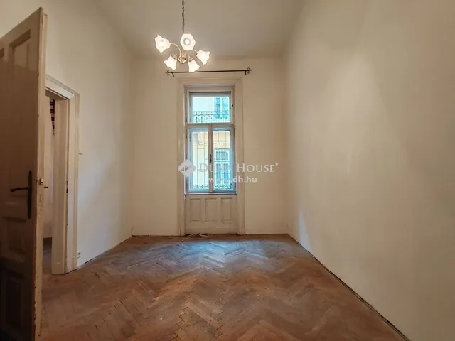 Eladó lakás Budapest VI. kerület 59 nm