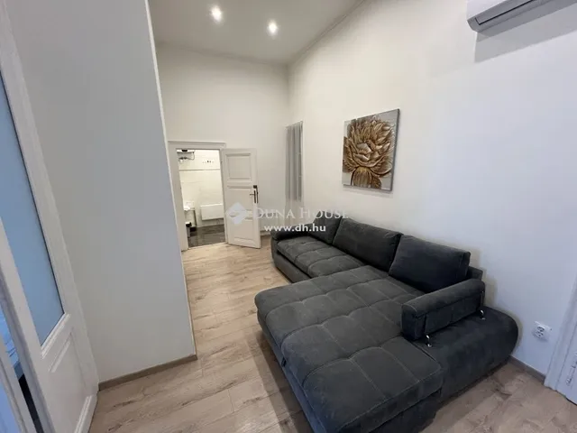 Eladó lakás Budapest VI. kerület 86 nm