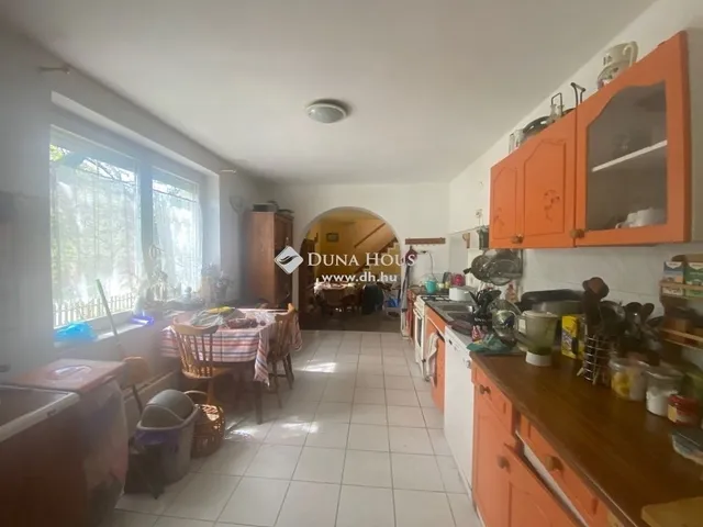 Eladó ház Veresegyház 210 nm