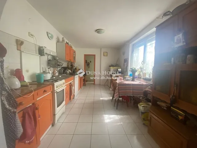 Eladó ház Veresegyház 210 nm
