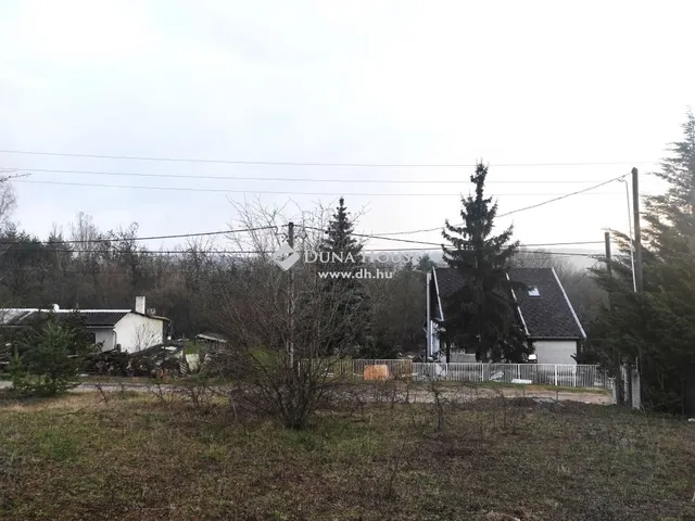 Eladó telek Domony 814 nm