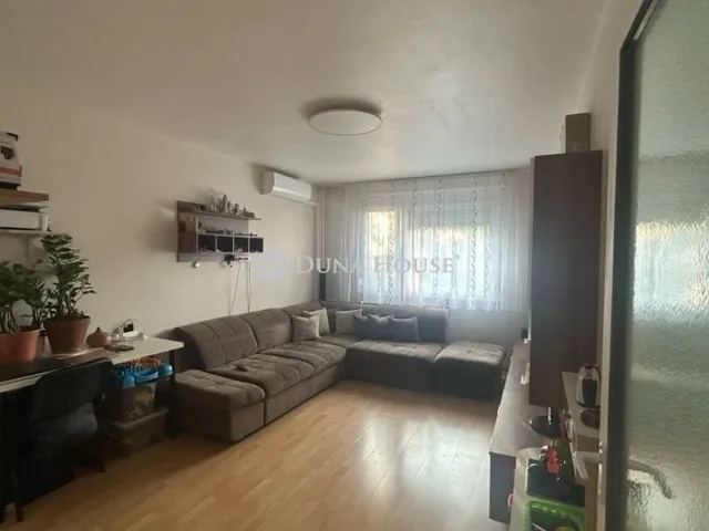 Eladó lakás Budapest XV. kerület 64 nm