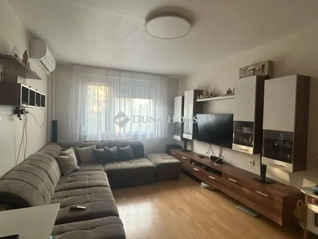 Eladó lakás Budapest XV. kerület 64 nm