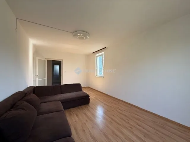 Eladó lakás Budapest III. kerület 56 nm