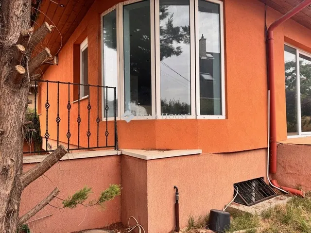 Eladó ház Nagytarcsa 193 nm