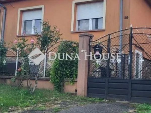 Eladó ház Vácegres 166 nm