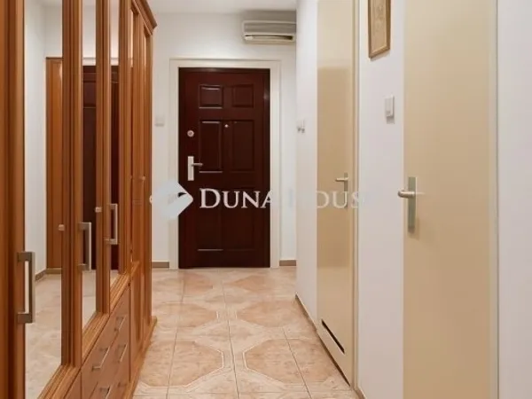 Eladó lakás Budapest XV. kerület 71 nm