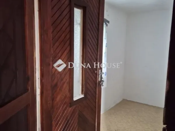 Eladó telek Fót 829 nm