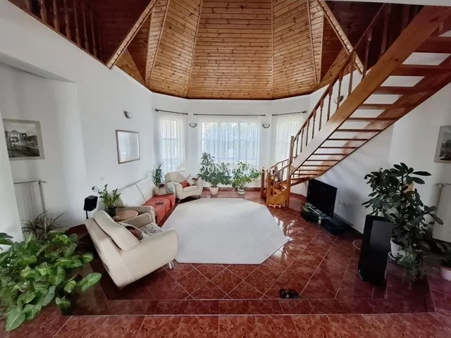 Eladó ház Fót 227 nm