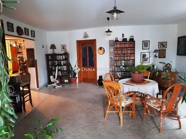 Eladó ház Veresegyház 300 nm