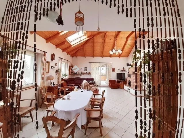 Eladó ház Veresegyház 300 nm