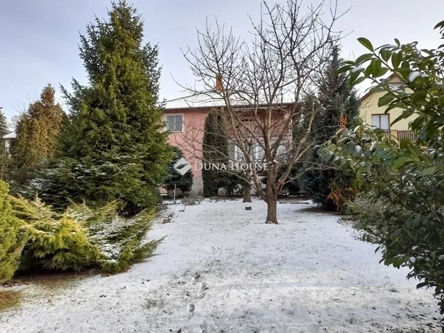 Eladó ház Veresegyház 300 nm