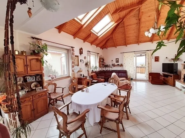 Eladó ház Veresegyház 300 nm