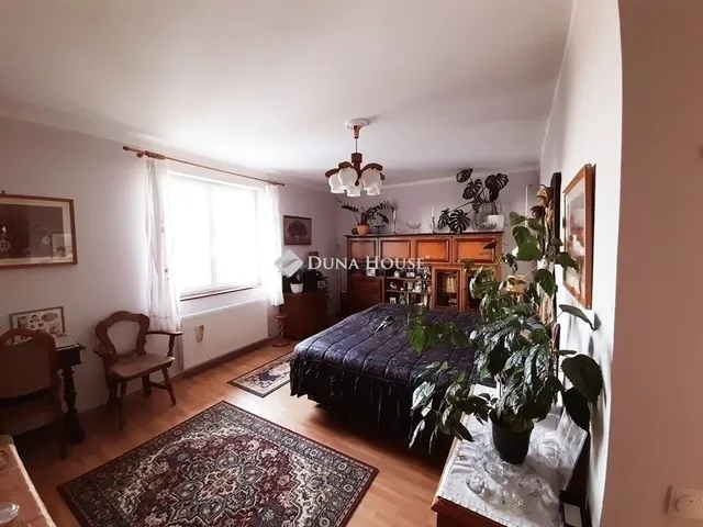 Eladó ház Veresegyház 300 nm
