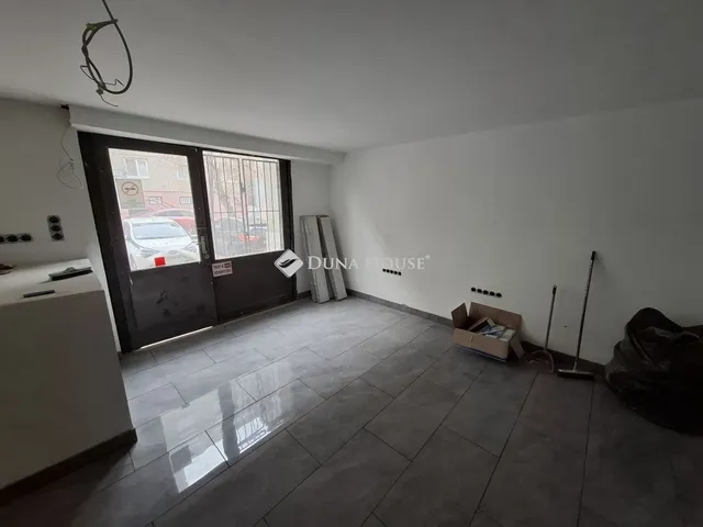 Eladó kereskedelmi és ipari ingatlan Budapest XIII. kerület 60 nm