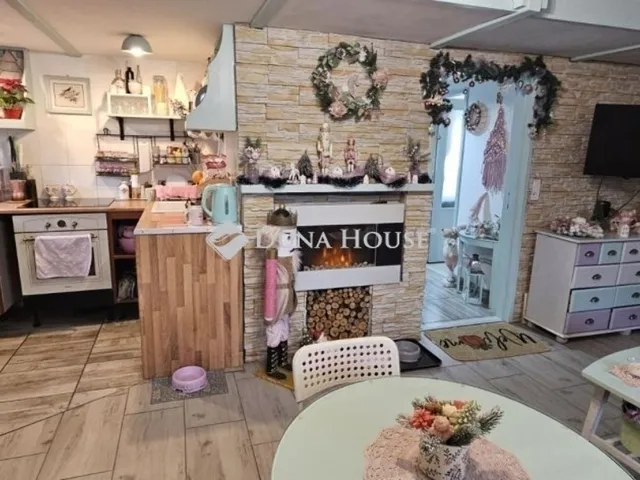 Eladó ház Erdőkertes 93 nm