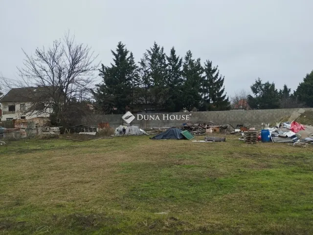 Eladó telek Fót 1713 nm