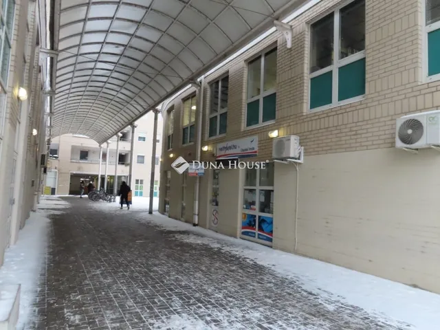 Kiadó kereskedelmi és ipari ingatlan Budapest IV. kerület 22 nm