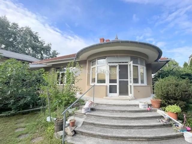 Kiadó ház Budapest XVI. kerület 160 nm