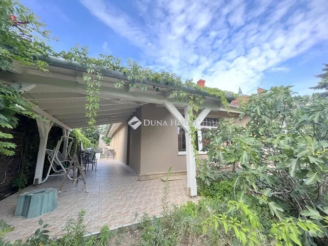 Kiadó ház Budapest XVI. kerület 160 nm