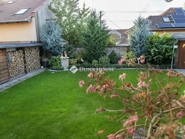 Eladó ház Dunakeszi 224 nm