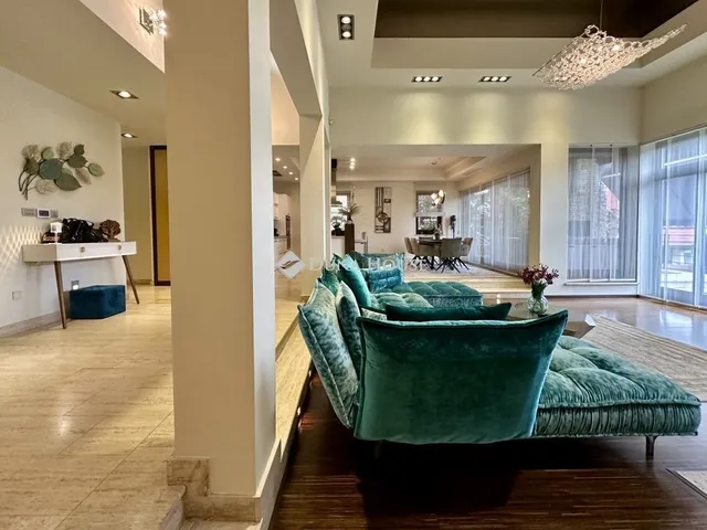 Eladó ház Dunakeszi 227 nm