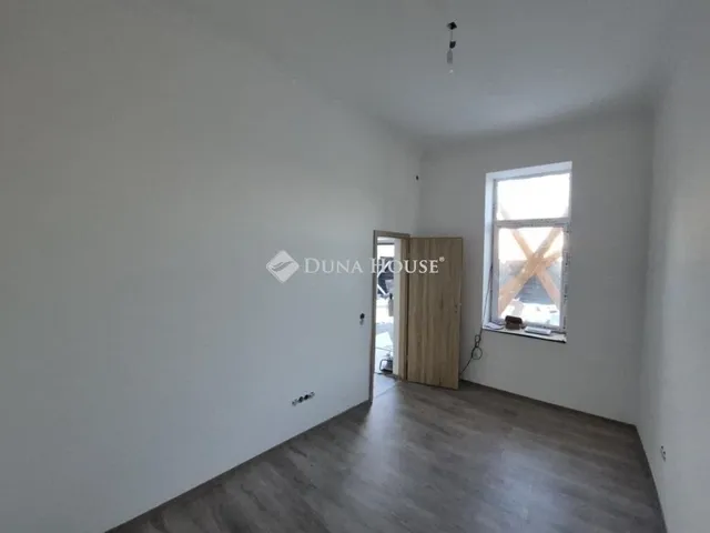 Eladó lakás Budapest IV. kerület 77 nm