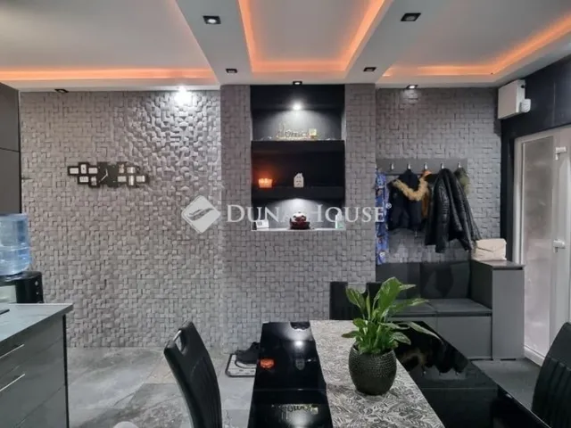 Eladó ház Budapest XV. kerület 193 nm