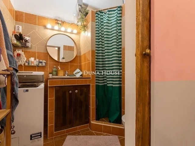 Eladó lakás Budapest III. kerület 63 nm