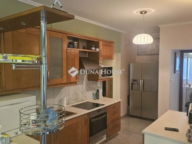 Eladó lakás Budapest III. kerület 92 nm