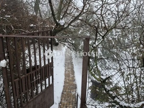 Eladó telek Budapest III. kerület 1893 nm