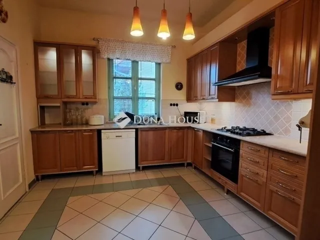Eladó ház Dunakeszi 255 nm