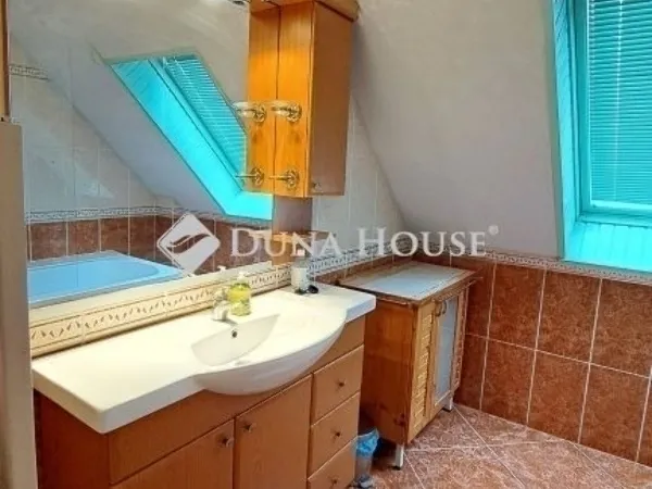 Eladó ház Dunakeszi 255 nm