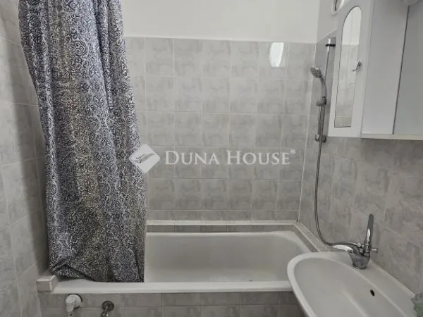 Eladó lakás Budapest III. kerület 57 nm