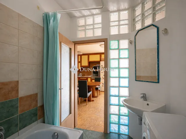 Eladó lakás Budapest IV. kerület 65 nm