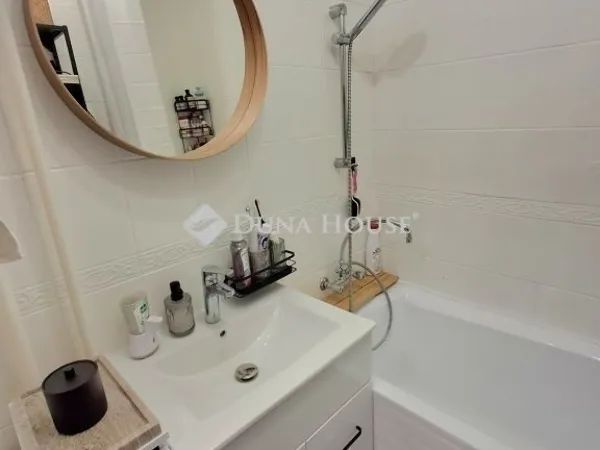 Eladó lakás Budapest XV. kerület 55 nm