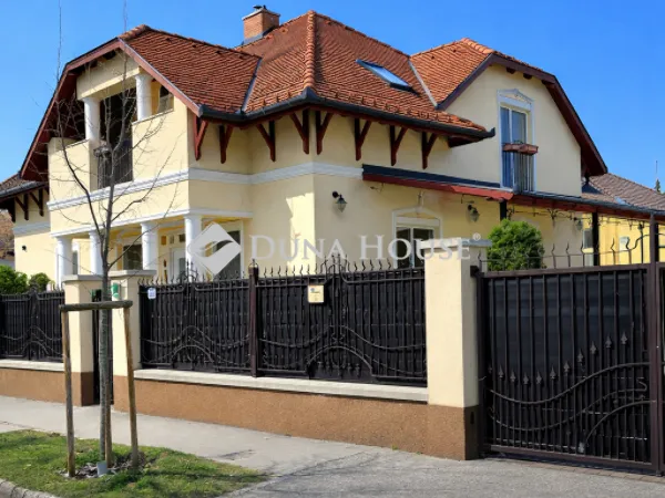 Eladó ház Budapest IV. kerület, Újpest 244 nm