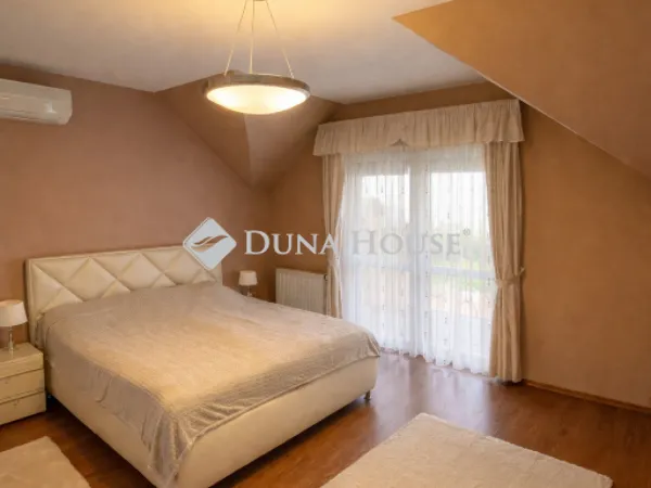 Eladó ház Budapest IV. kerület, Újpest 244 nm