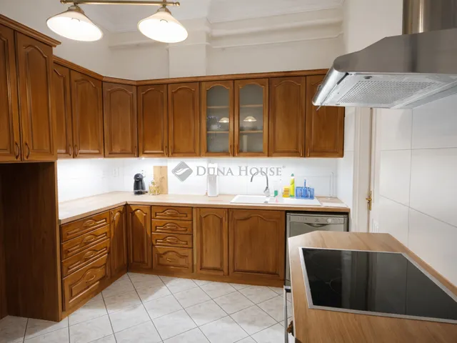 Eladó ház Dunakeszi 340 nm