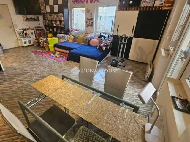 Eladó ház Veresegyház, Tópart 60 nm