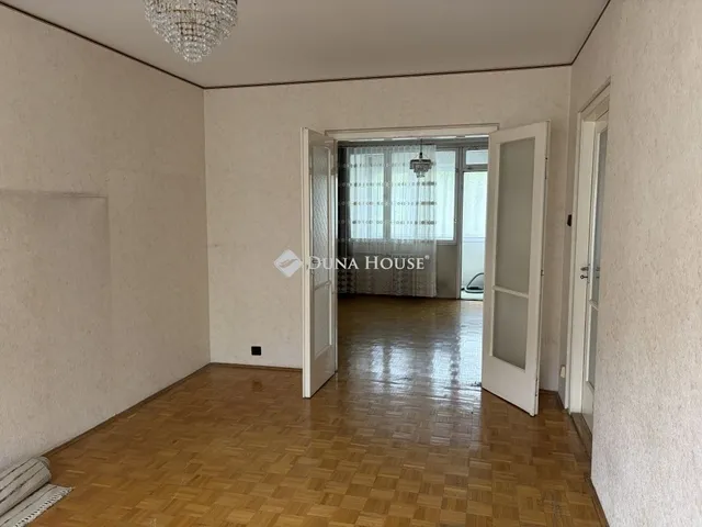 Eladó lakás Budapest III. kerület 65 nm