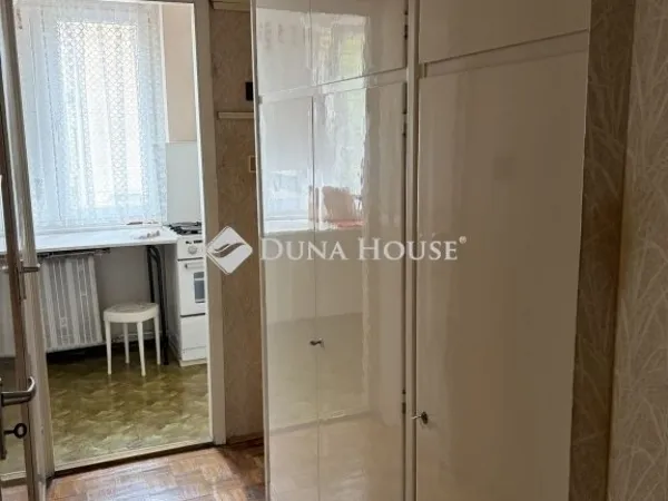 Eladó lakás Budapest III. kerület 65 nm