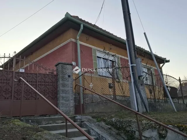 Eladó ház Vácegres 127 nm