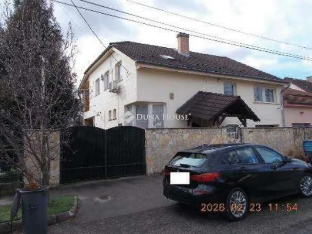 Eladó ház Budapest XV. kerület 254 nm
