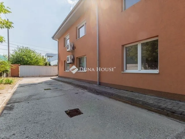 Eladó kereskedelmi és ipari ingatlan Budapest XIV. kerület 1151 nm