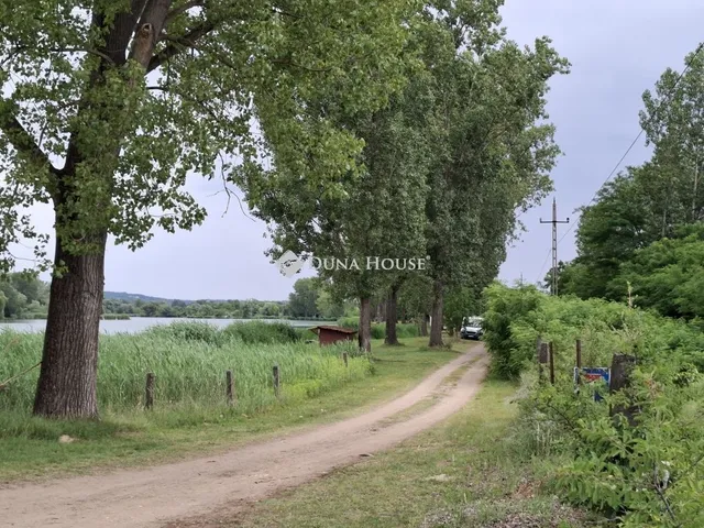 Eladó telek Őrbottyán 2973 nm