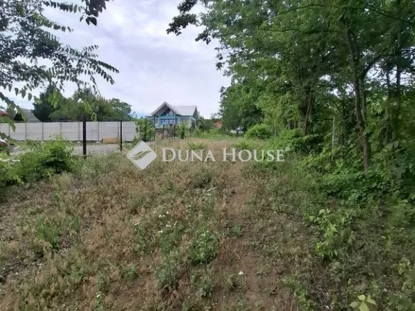 Eladó telek Őrbottyán 831 nm