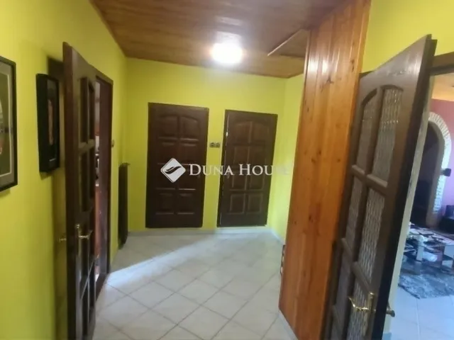 Eladó ház Fót 215 nm