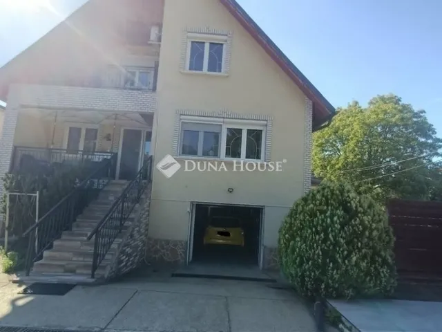 Eladó ház Fót 215 nm
